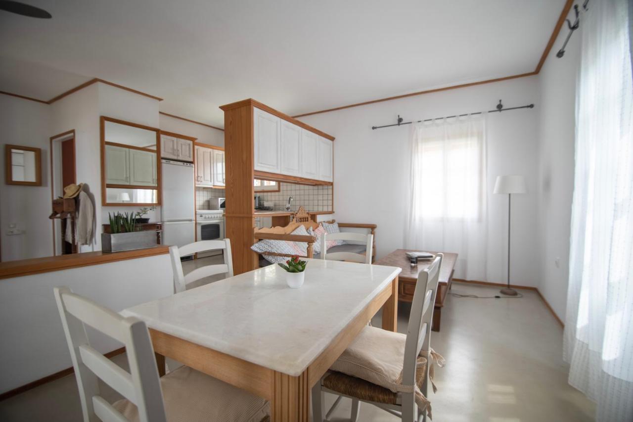 Lotos Beach Home Kini Exteriér fotografie