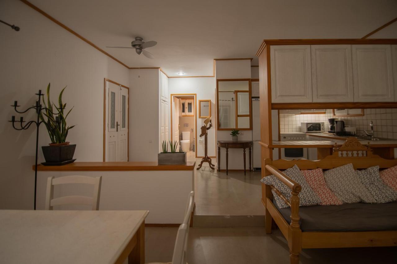 Lotos Beach Home Kini Exteriér fotografie